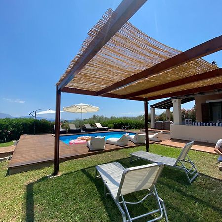 Georges Villa Galaxidi, Family, Pool And Garden Extérieur photo
